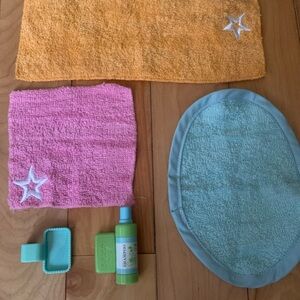American Girl Bubble Bathtub Soap Towels Shampoo Bath Mat